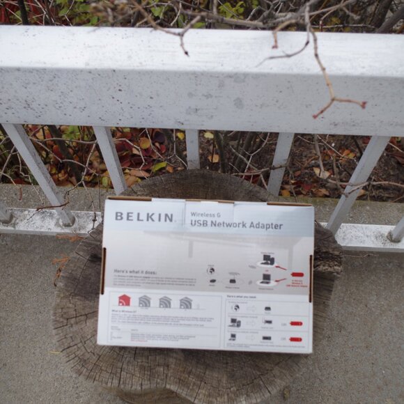 New In Box Belkin USB NetWork Adapter - Picture 4 of 6